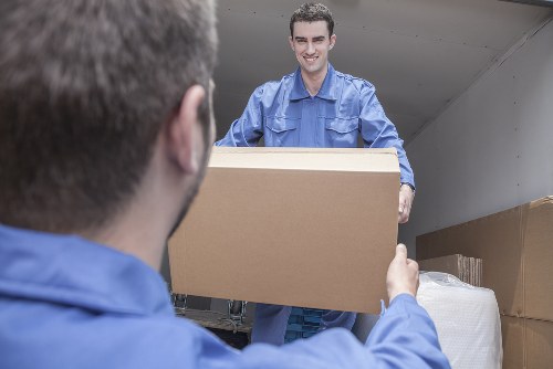 Man With Van Tootingbec supporting a local moving job with careful loading