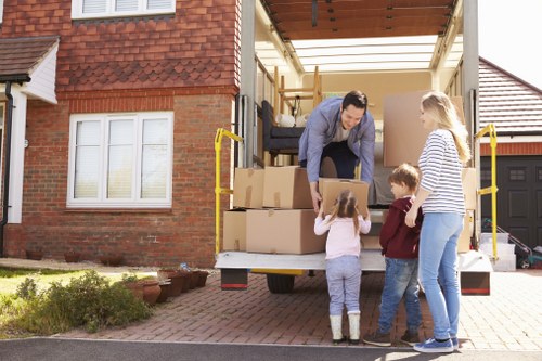 Moving truck support for homes and businesses in Tooting Bec