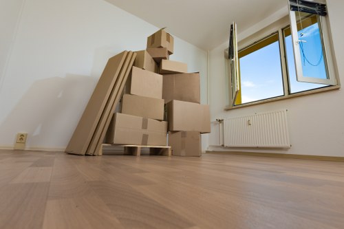 Local removal van service supporting flat and house moves around Tooting Bec