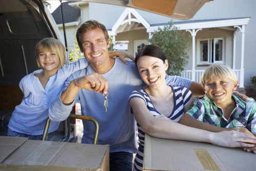 Residential moving van support in Tooting Bec